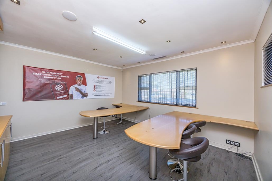 To Let commercial Property for Rent in Milnerton Western Cape